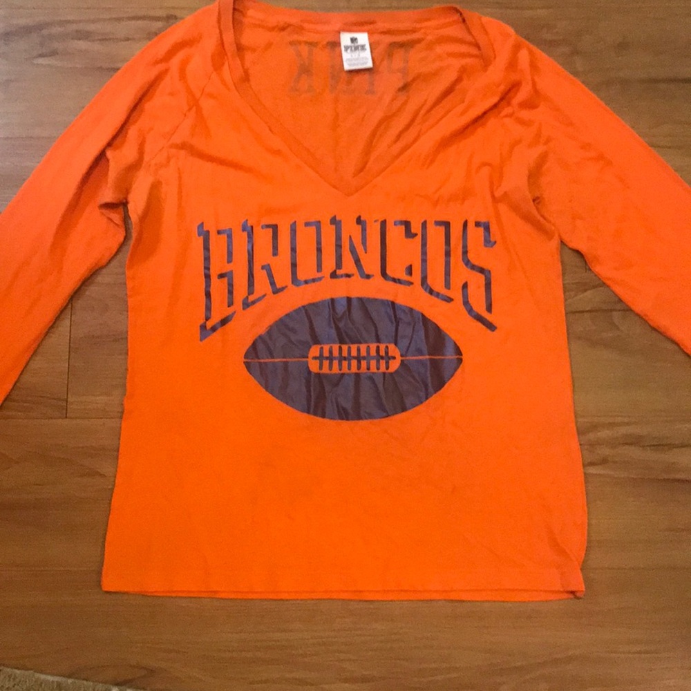 Long sleeve VS Broncos shirt!